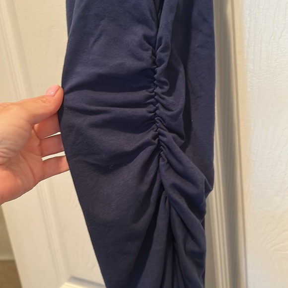 Michael Stars navy midi dress, size L. Form fitting & gathered at the sides. - Picture 5 of 8